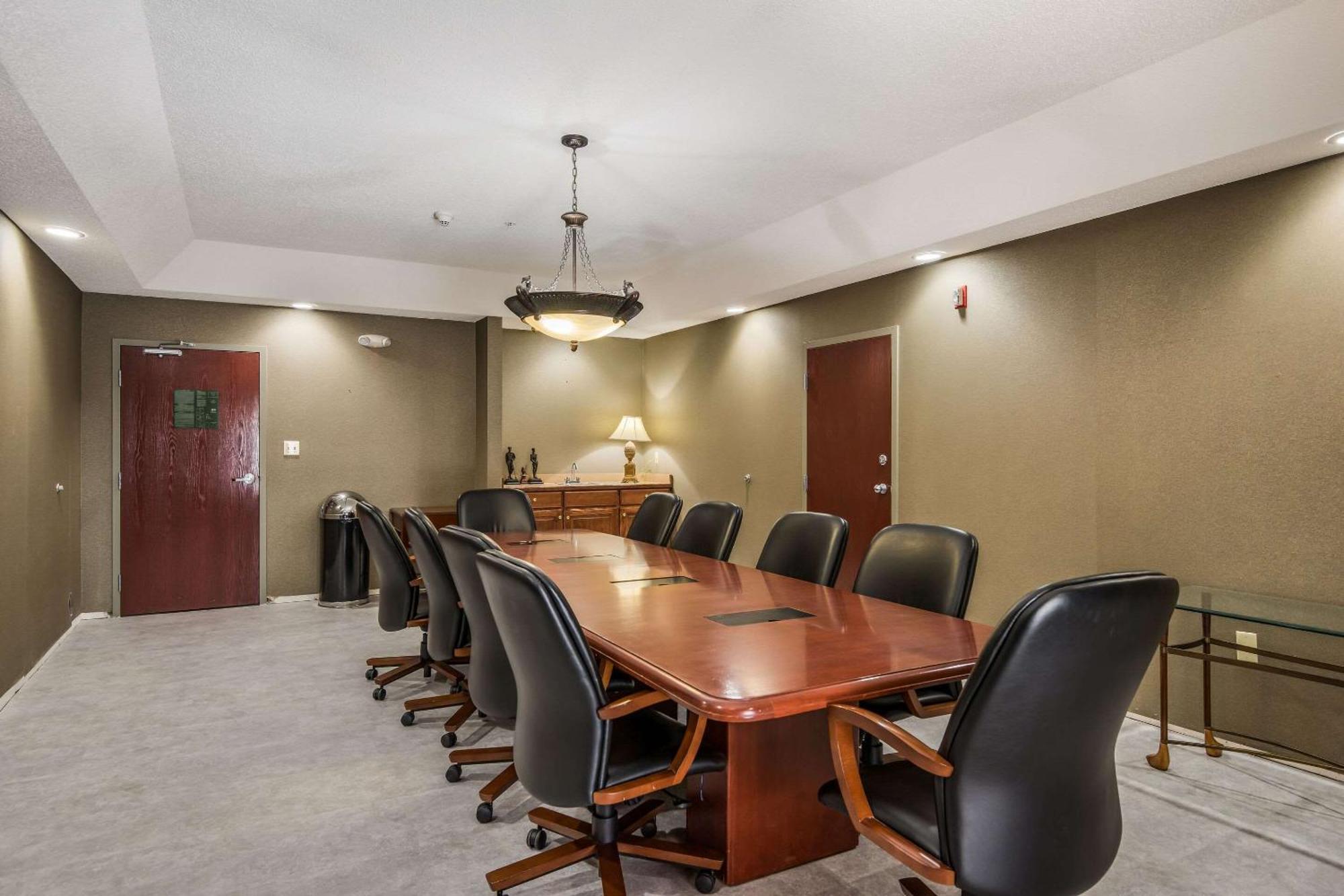 Quality Inn & Suites Quincy - Downtown Exteriör bild