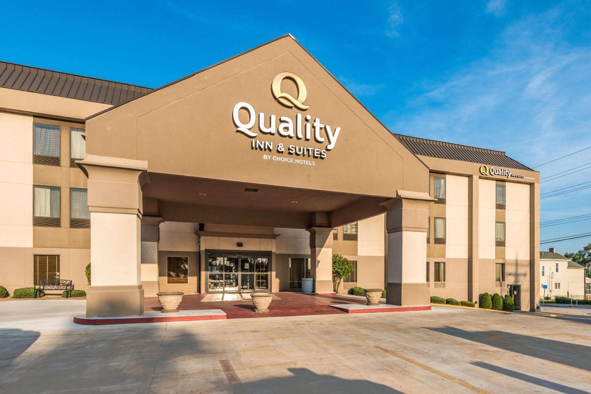 Quality Inn & Suites Quincy - Downtown Exteriör bild