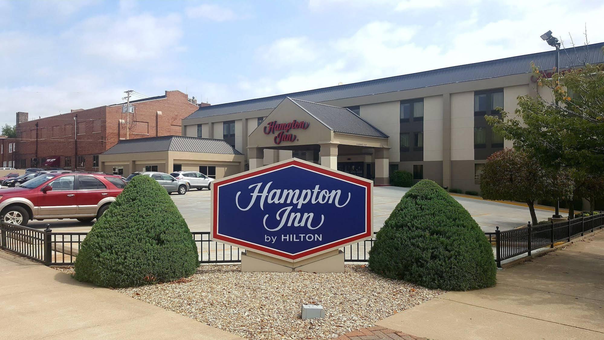 Quality Inn & Suites Quincy - Downtown Exteriör bild